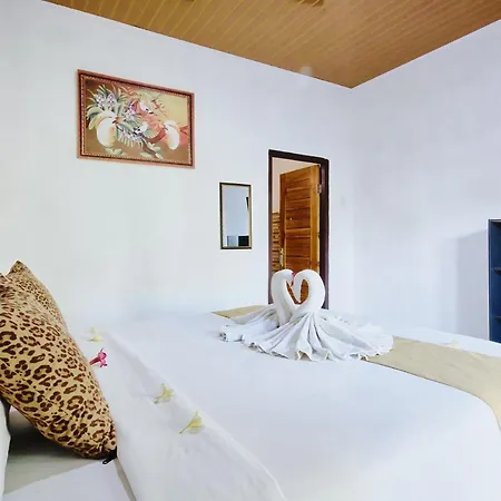 The Banana House Hotel Sakti Exterior photo