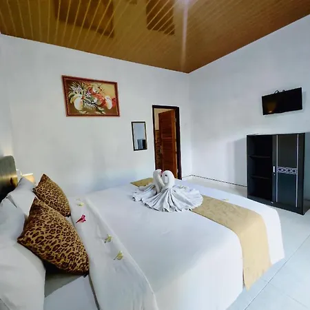 The Banana House Hotel Sakti Exterior photo